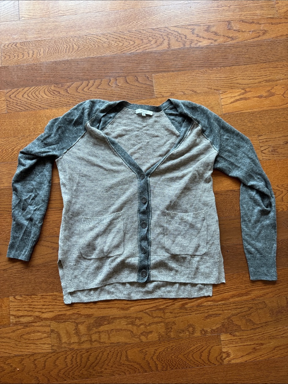 Madewell Two-Tone Gray V-Neck Button-Front Cardigan Sweater